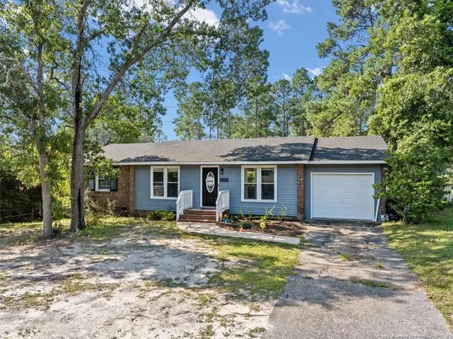 Popular College Lakes Real Estate