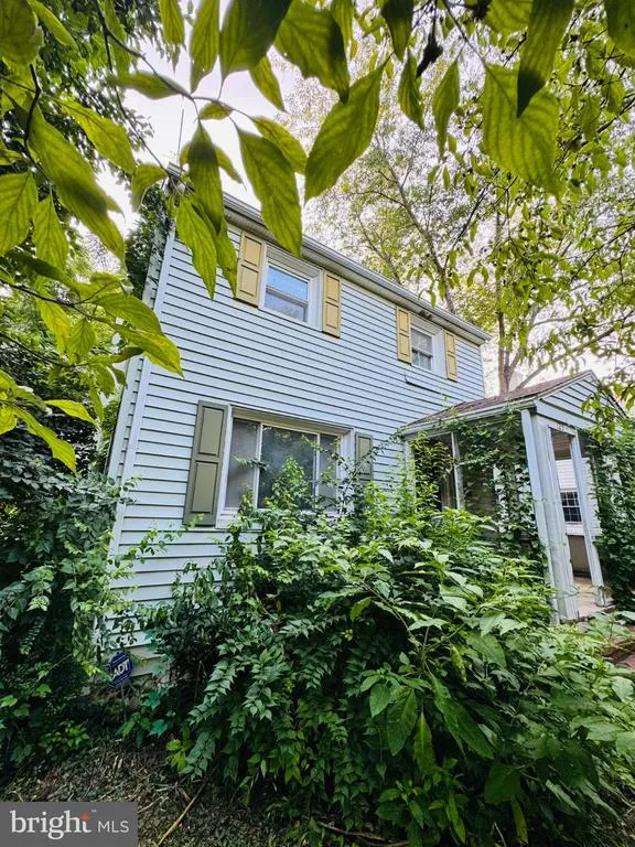 Popular Greenway Downs Real Estate