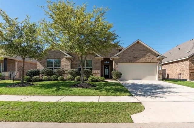 Popular Willow Lake Village Real Estate