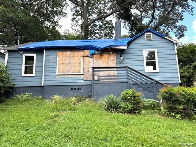 Popular Oak Knoll Real Estate