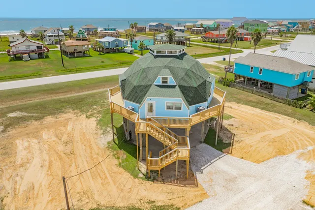 Popular Surfside Towneite Real Estate