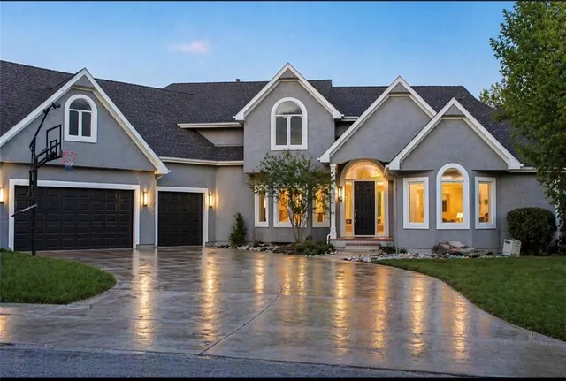 Popular Winterset Park Real Estate