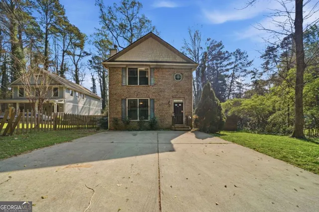 Expensive Cindy Robert Real Estate
