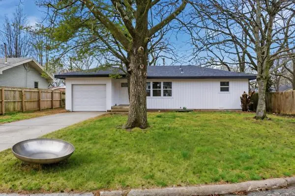 Popular Forest Terr Real Estate
