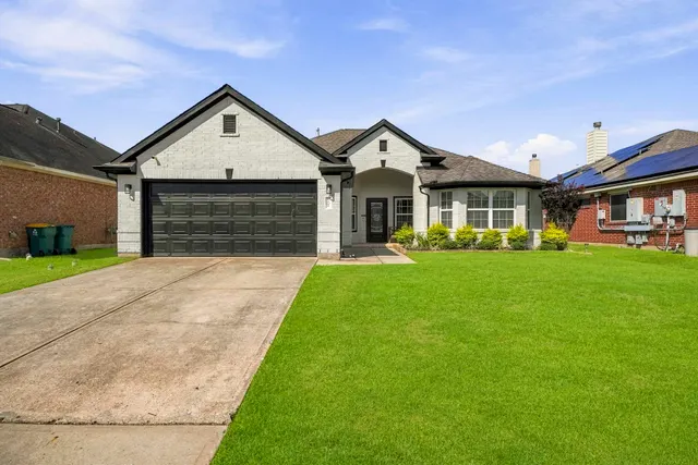Popular Strawberry Glen Sec 02 Real Estate