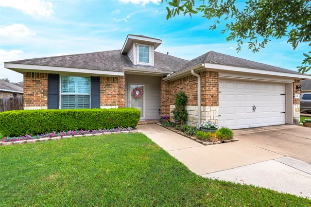 Popular Bentwood At Bay Colony Real Estate