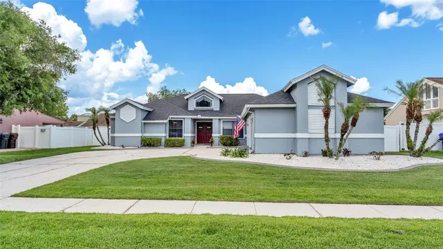 Popular SHADOW BAY UNIT 4 Real Estate