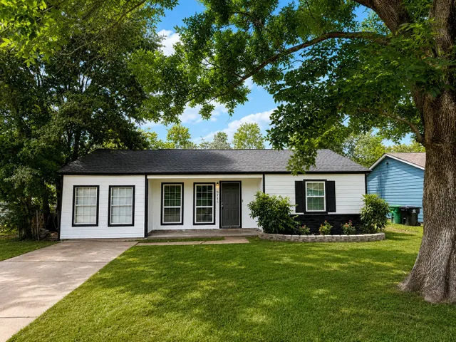 Popular Crestmont Sec 03 Real Estate
