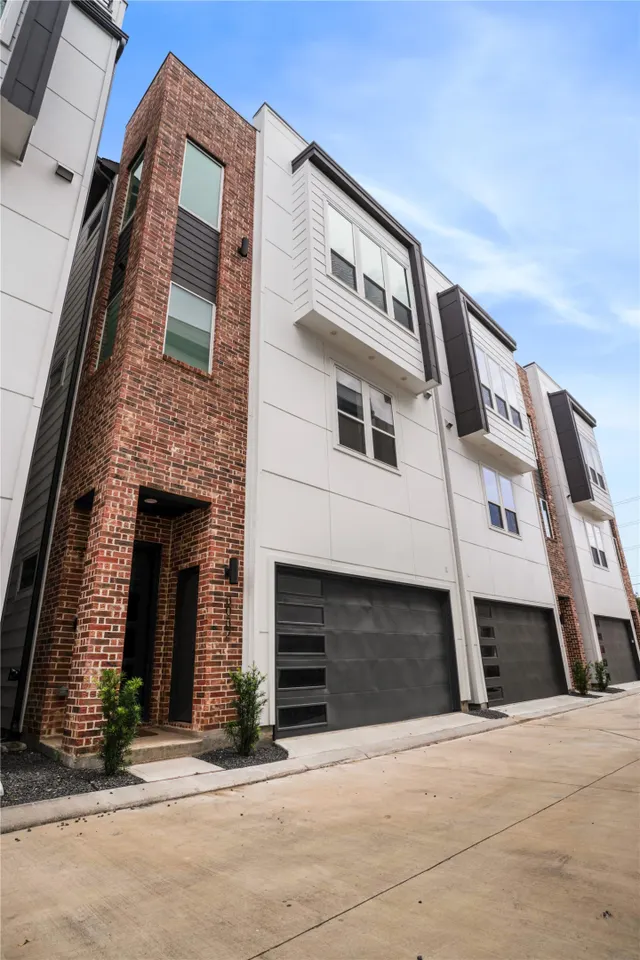 Popular BOULEVARD ON LAMAR Real Estate