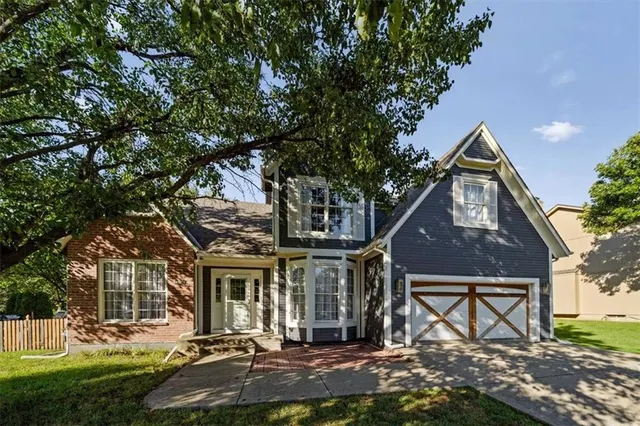Popular Woodsonia Real Estate