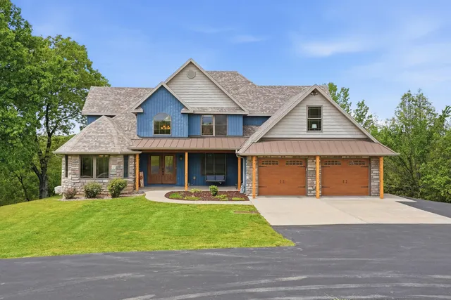 Popular NICHOLS HOLLAR Real Estate