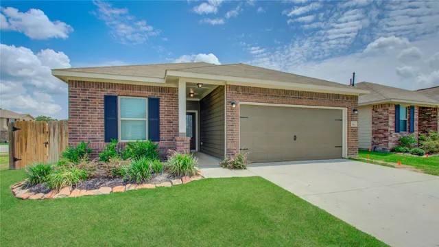 Popular Waukegan Way Real Estate