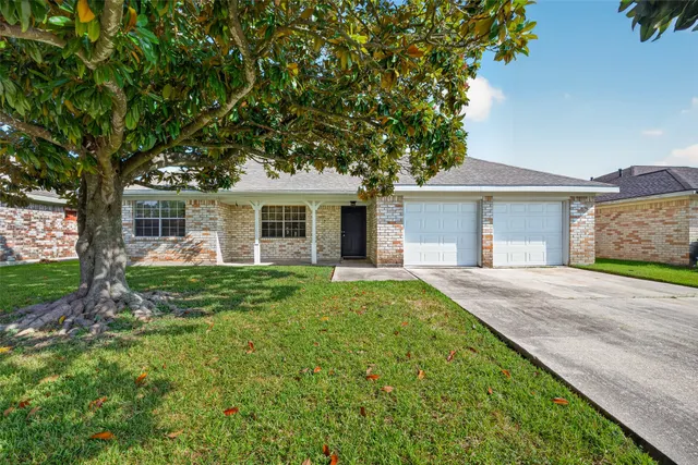 Popular Glen Meadows Sec 01 Real Estate