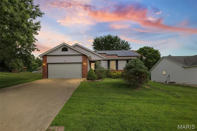 Popular Spring Vly Real Estate