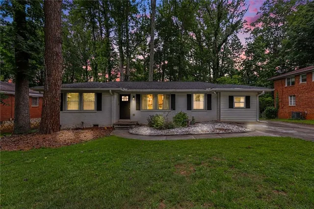 Popular Altaloma Place Real Estate