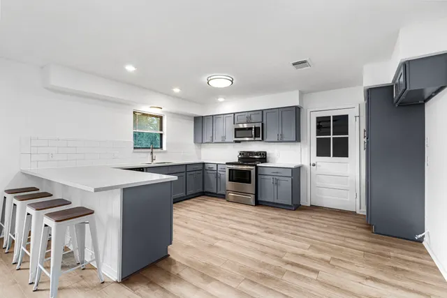 Cheap Prairie View Courts Real Estate