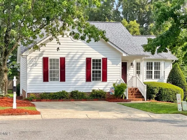 Popular Lattamoor Real Estate