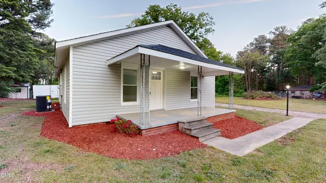 Popular Clarendon Real Estate