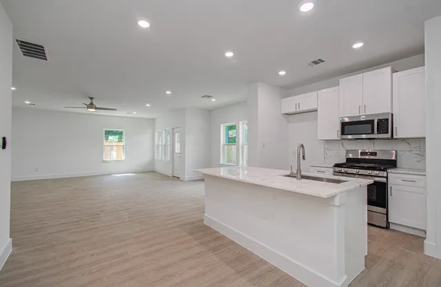 Expensive Macgregor Terrace Sec 01 Real Estate