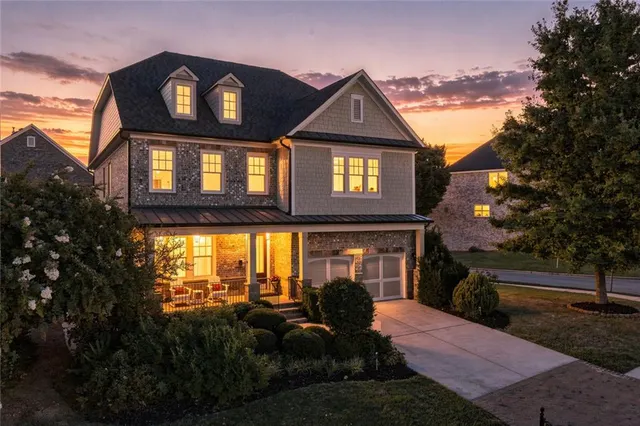 Popular COBBLESTONE MANOR Real Estate