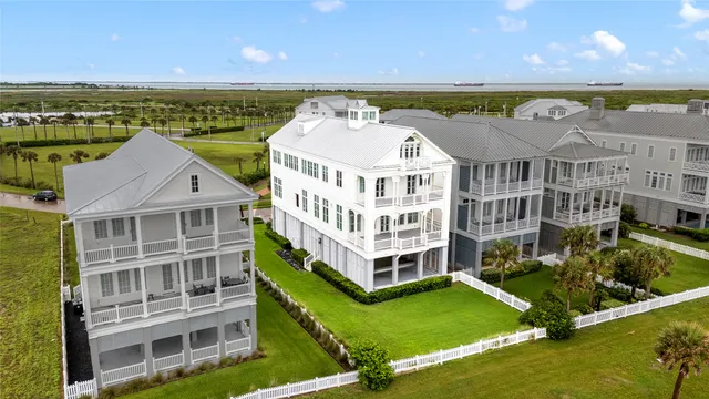 Expensive 33 East Beach Real Estate