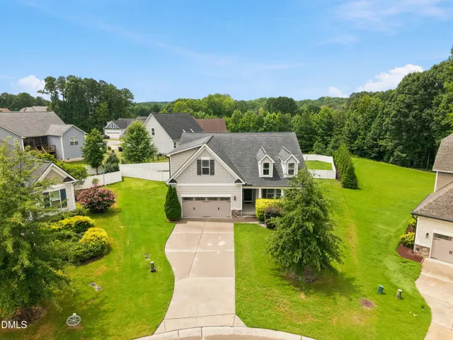 Popular Adams Point Real Estate