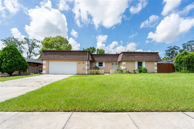 Popular UNDEROAKS Real Estate