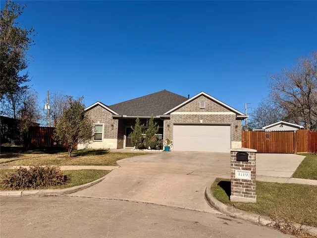 Popular Freeway Manor Sec 06 Real Estate