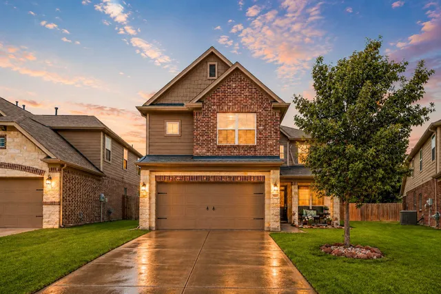 Popular BARKERS TRAIL Real Estate