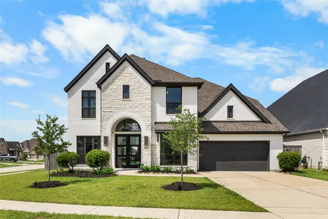 Popular Amira Real Estate