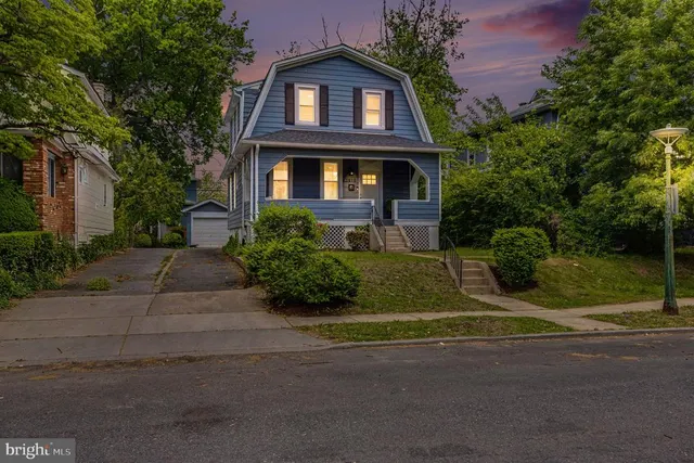 Expensive Dolfield Real Estate