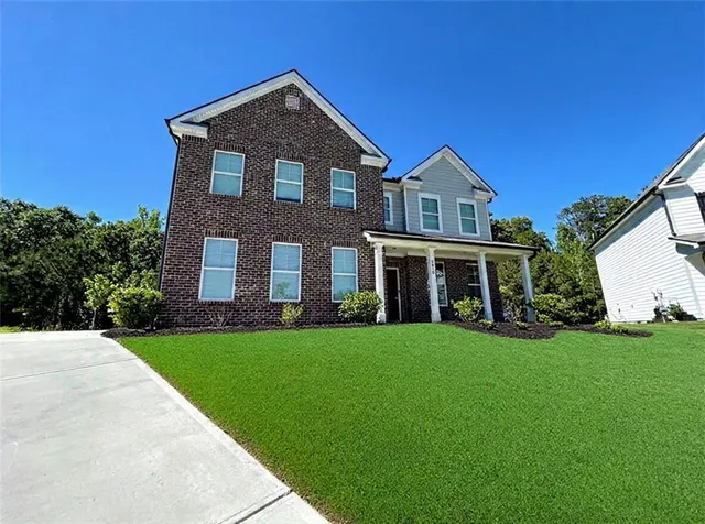 Popular Autumn Brook Real Estate
