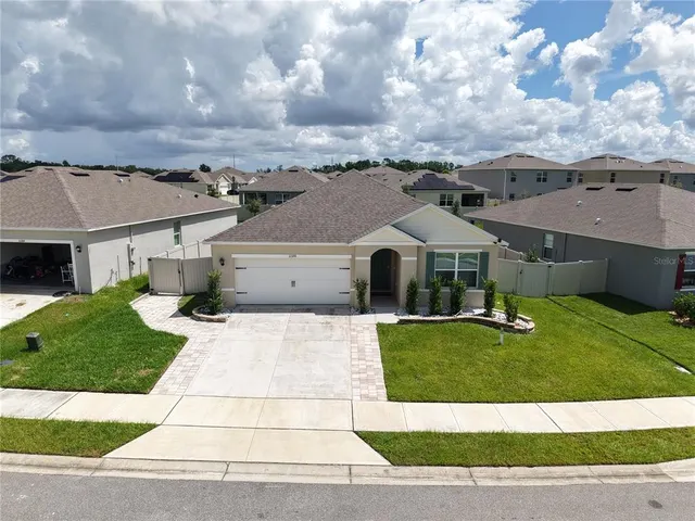Popular Zellwood Real Estate