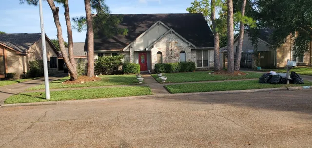 Cheap SAGEGLEN Real Estate
