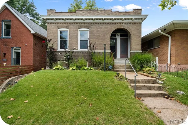 Popular Central Carondelet Add Real Estate