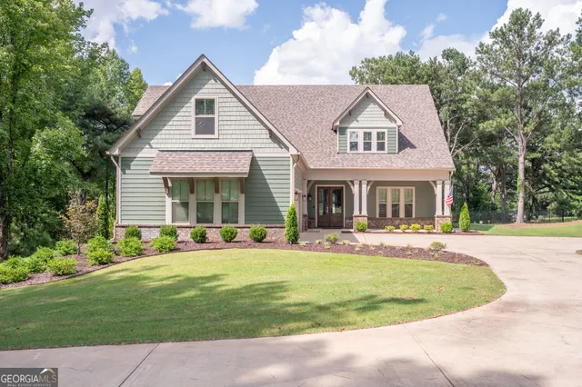 Popular Piedmont Lake Real Estate