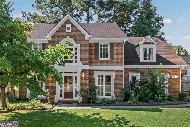 Popular Oxford Manor Real Estate