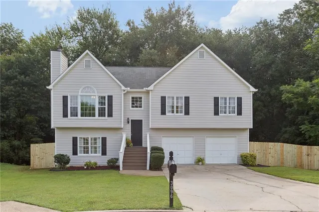 Popular COUNTRY COVE Real Estate