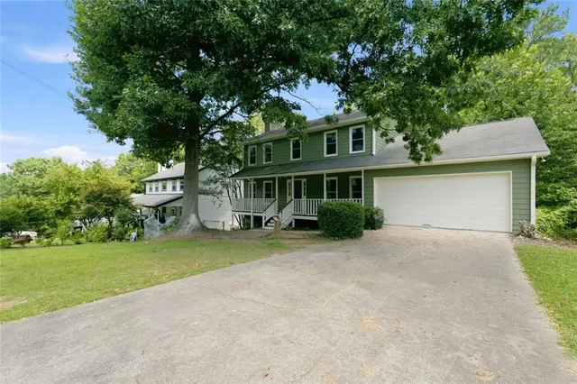 Popular QUAIL HOLLOW EAST Real Estate