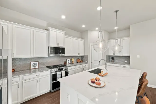 Popular Silver Ranch Sec 16 Real Estate