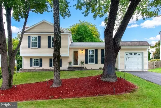 Cheap Franklin Farm Real Estate