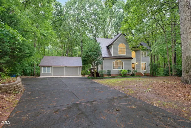 Popular Lakefall Real Estate