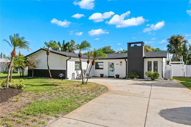 Cheap PASADENA ISLE Real Estate
