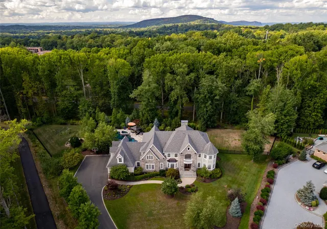 Popular Palisades Real Estate