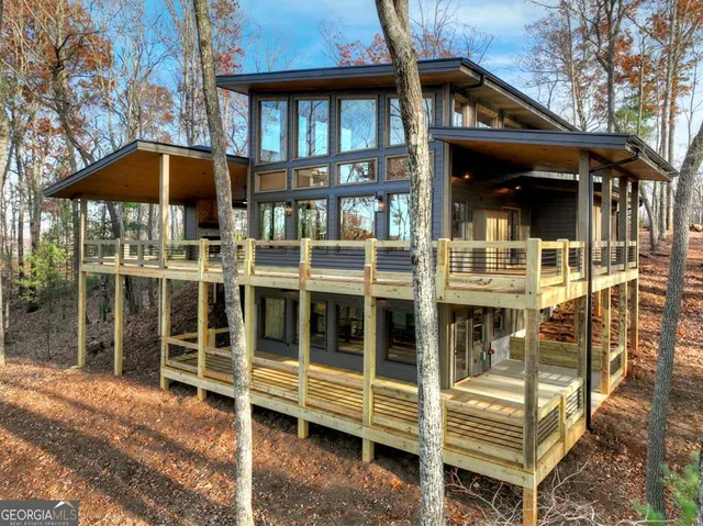 Popular Cherry Log Real Estate