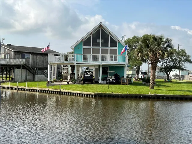 Popular Demijohn Island Sec 4 Real Estate