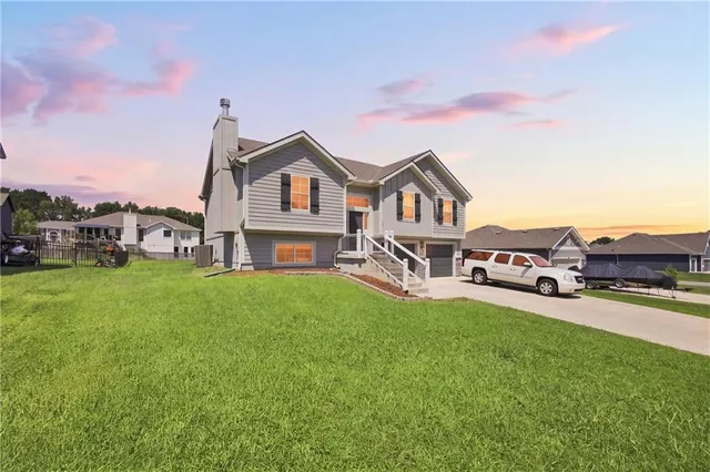 Cheap Village on Victory Real Estate
