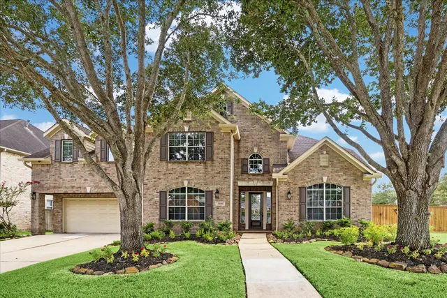 Popular GREATWOOD WOODHAVEN Real Estate