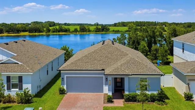 Popular TRINITY LAKES PH 4 Real Estate