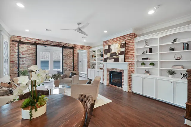 Popular Acadian Heights Real Estate